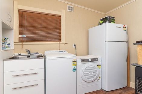 Photo of property in 44 Queen Street, Feilding, 4702