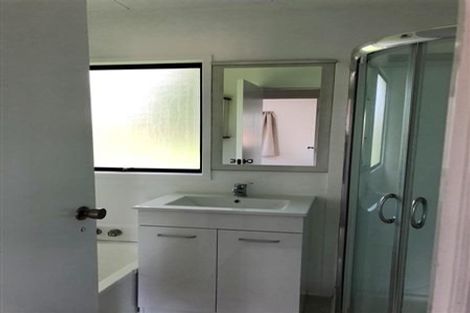 Photo of property in 17 Sabana Place, Unsworth Heights, Auckland, 0632