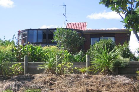 Photo of property in 1/11 Seaton Road, Murrays Bay, Auckland, 0630