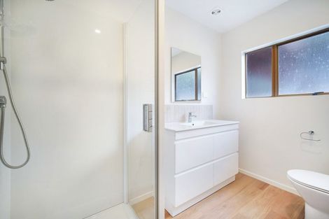 Photo of property in 2 Icarus Place, Half Moon Bay, Auckland, 2012