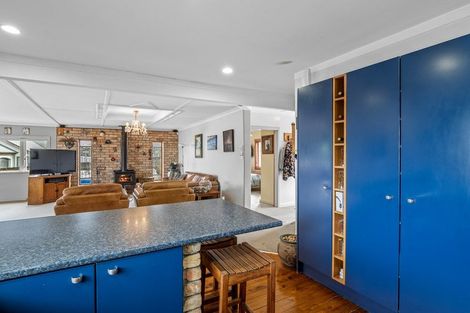 Photo of property in 1/230 East Coast Road, Forrest Hill, Auckland, 0620