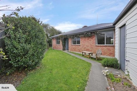 Photo of property in 113 Warren Crescent, Hillmorton, Christchurch, 8025