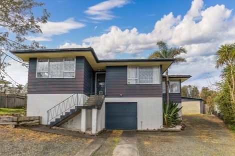 Photo of property in 48 Glenbervie Crescent, Massey, Auckland, 0614