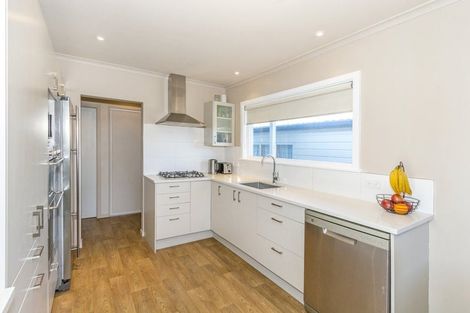 Photo of property in 69 Dunedin Street, Redwood, Christchurch, 8051