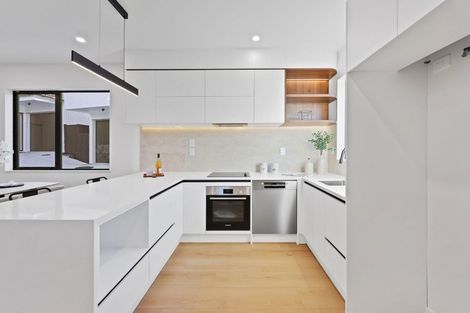 Photo of property in 13b Meadway, Sunnyhills, Auckland, 2010