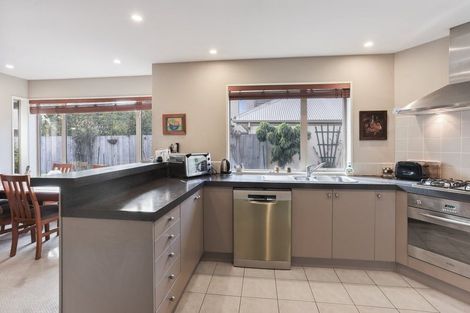 Photo of property in 14 Len Hale Place, Parklands, Christchurch, 8083