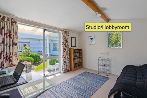 Photo of property in 6 Kaikomako Road, Waikanae, 5036