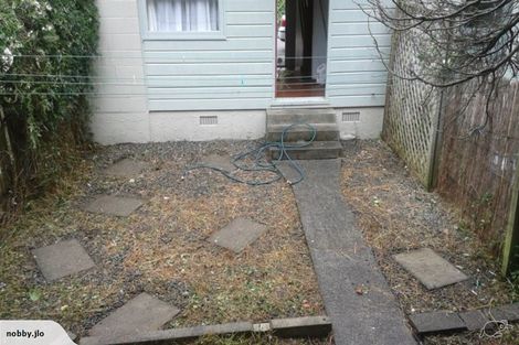 Photo of property in 23f6 Collins Avenue, Tawa, Wellington, 5028