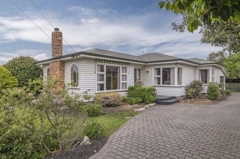 Photo of property in 11 Verran Place, Fendalton, Christchurch, 8052
