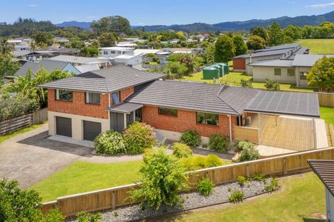 Photo of property in 2 Hamilton Crescent, Whitianga, 3510