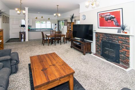 Photo of property in 30 Cambridge Terrace, Masterton, 5810