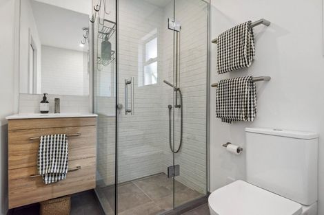 Photo of property in 38 Lancaster Road, Beach Haven, Auckland, 0626