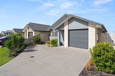 Photo of property in 11 Ponga Place, Papamoa Beach, Papamoa, 3118