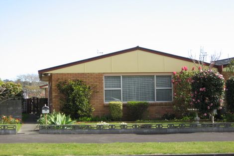 Photo of property in 10a Chilman Street, Strandon, New Plymouth, 4312