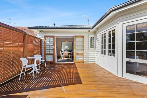 Photo of property in 58 Inglis Street, Seatoun, Wellington, 6022