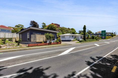 Photo of property in 2/2 Hori Street, Vogeltown, New Plymouth, 4310