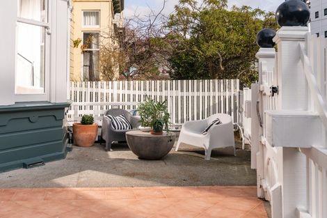 Photo of property in 18 Portland Crescent, Thorndon, Wellington, 6011