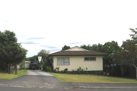 Photo of property in 28 Santiago Crescent, Unsworth Heights, Auckland, 0632