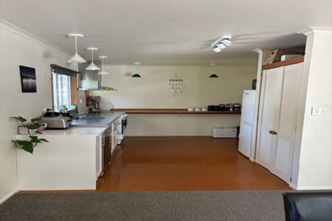 Photo of property in 7a Green Lane, Helensville, 0800