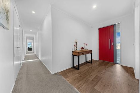 Photo of property in 54 Te Ara Aukati Terrace, Pokeno, 2471
