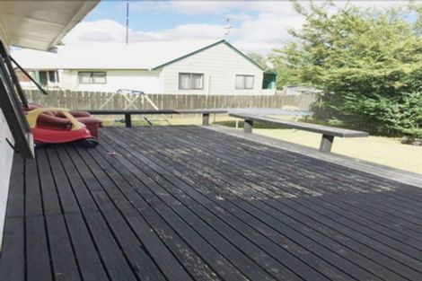Photo of property in 7 Elvira Place, Ranui, Auckland, 0612
