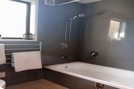 Photo of property in 18 Richmond Avenue, Richmond Heights, Taupo, 3330