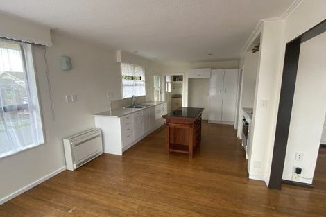 Photo of property in 58 Greendale Avenue, Avonhead, Christchurch, 8042