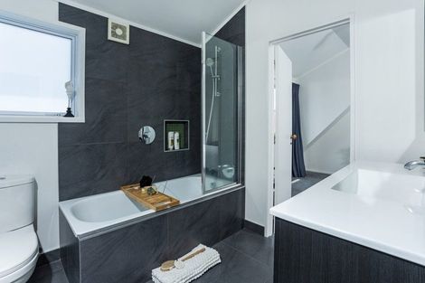 Photo of property in 13a/1 Eban Avenue, Hillcrest, Auckland, 0627
