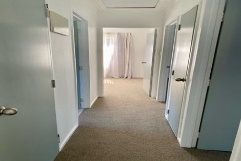 Photo of property in 21 Eskdale Road, Birkdale, Auckland, 0626