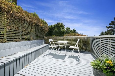 Photo of property in 2/52 Manuka Road, Glenfield, Auckland, 0629