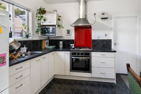 Photo of property in 108 The Parade, Island Bay, Wellington, 6023