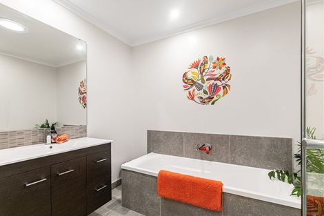 Photo of property in 4 Mollusc Road, Hobsonville, Auckland, 0616