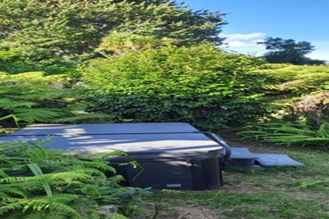 Photo of property in 2/21 Malters Place, Browns Bay, Auckland, 0630