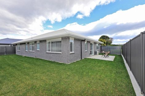 Photo of property in 14 George Yee Place, Taradale, 4112