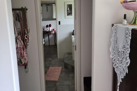 Photo of property in 131 Arapaepae Road South, Levin, 5571