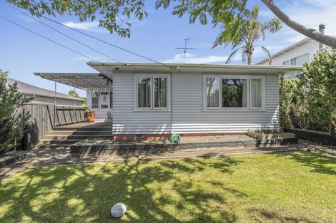 Photo of property in 23 Mcintyre Road, Mangere Bridge, Auckland, 2022