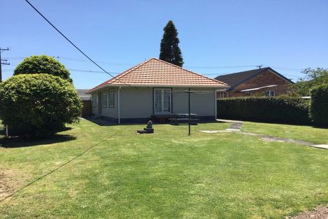 Photo of property in 64 Taikata Road, Te Atatu Peninsula, Auckland, 0610
