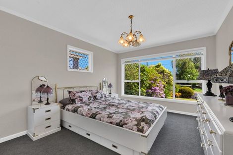 Photo of property in 233 Fifield Terrace, Opawa, Christchurch, 8023