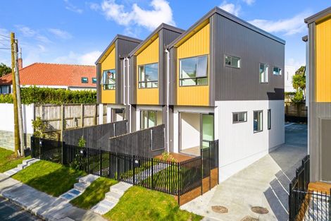 Photo of property in 6/12 Fraser Road, Narrow Neck, Auckland, 0624