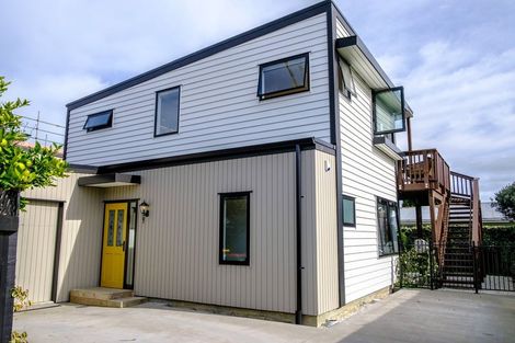 Photo of property in 1/90 Gloria Avenue, Te Atatu Peninsula, Auckland, 0610