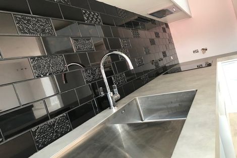 Photo of property in 121u2 Rongotai Road, Kilbirnie, Wellington, 6022