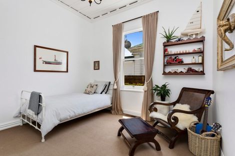 Photo of property in 9 Tui Glen Road, Birkenhead, Auckland, 0626