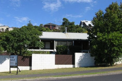 Photo of property in 1/14 Penguin Drive, Murrays Bay, Auckland, 0630