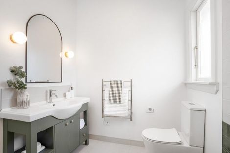 Photo of property in 64 Corson Avenue, Beckenham, Christchurch, 8023