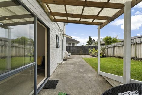 Photo of property in 2/26 Blenheim Street, Glenfield, Auckland, 0629