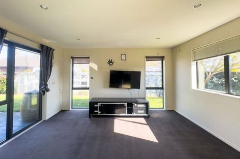 Photo of property in 43 Somerville Crescent, Aidanfield, Christchurch, 8025
