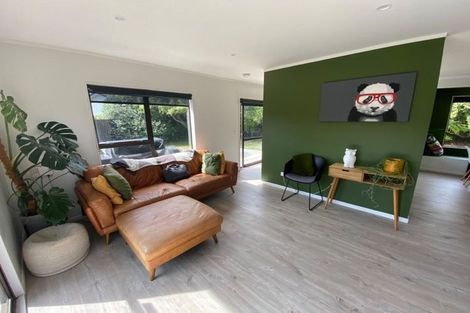 Photo of property in 75 Mazengarb Road, Paraparaumu Beach, Paraparaumu, 5032