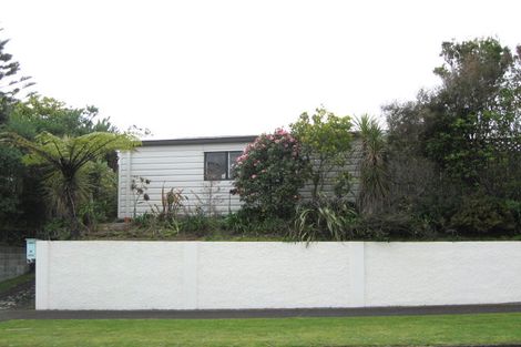 Photo of property in 26 Roy Terrace, Moturoa, New Plymouth, 4310