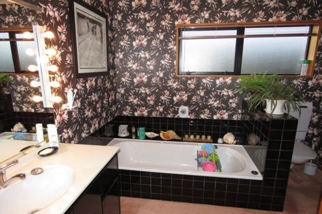 Photo of property in 15 Eastons Road, Westport, 7825