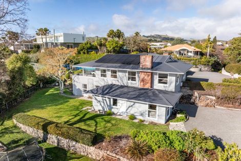 Photo of property in 21 Busby Hill, Havelock North, 4130